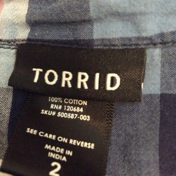 Torrid women’s button down blouse plaid Sc - Picture 2 of 3
